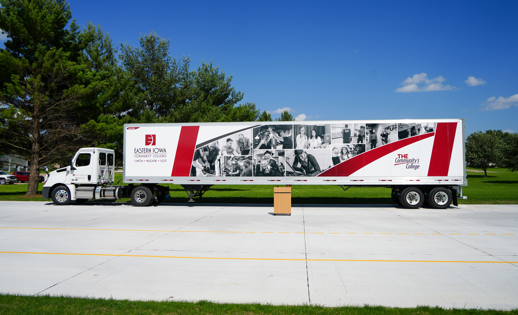 EICC Tractor-Semi